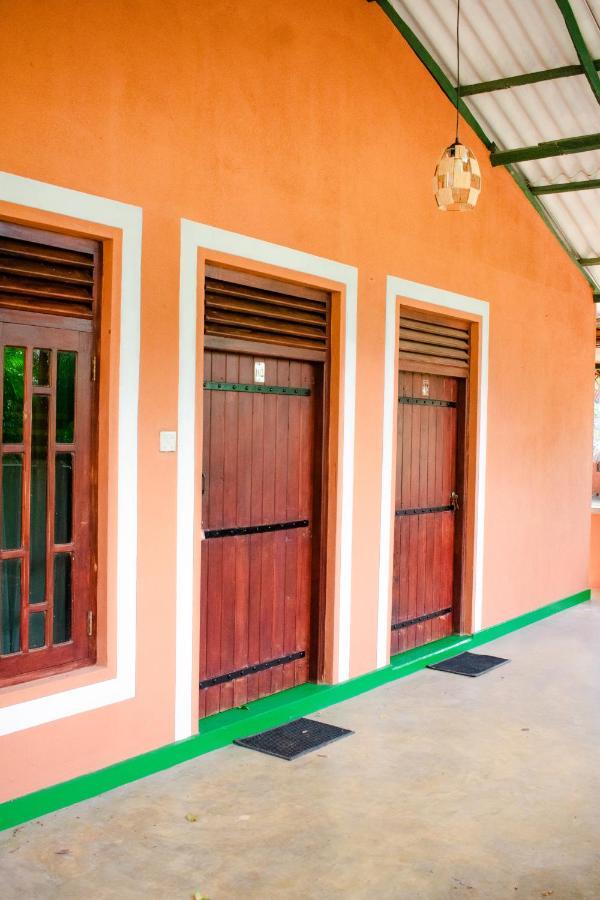 Sarada Beach Resort Yala ティッサマハーラーマ エクステリア 写真