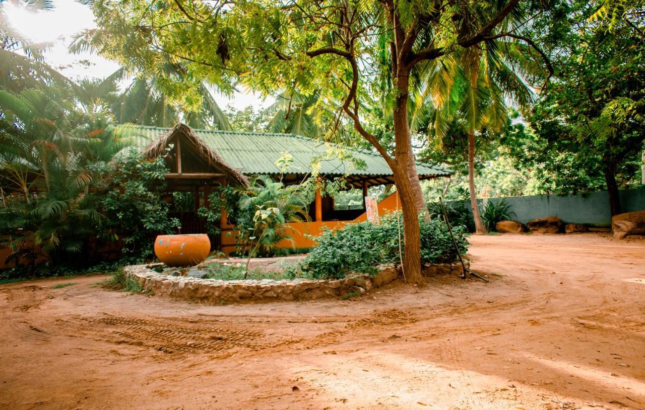 Sarada Beach Resort Yala ティッサマハーラーマ エクステリア 写真