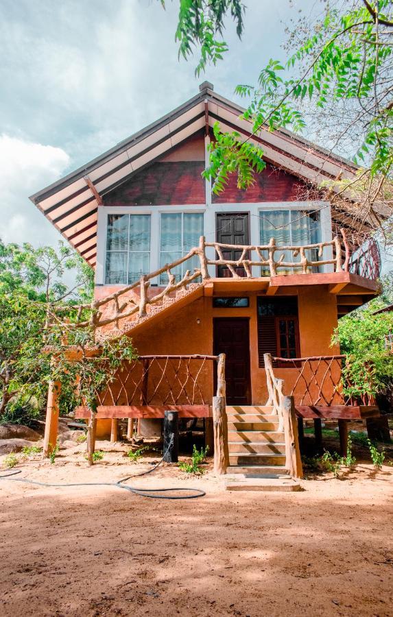 Sarada Beach Resort Yala ティッサマハーラーマ エクステリア 写真